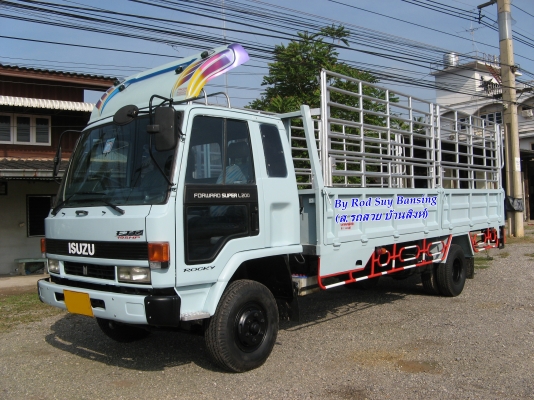 ขาย 6ล้อ อีซูซุ ร๊อคกี้ประกอบ 195 แรง ยาว 6 ม. ปี 2002 สภาพสวยเดิมเครื่องดี พร้อมใช้งาน ชมก่อนได้ครับ สนใจติดต่อ 081-9425443 ขาย 6ล้อ อีซูซุ ร๊อคกี้ประกอบ 195 แรง ยาว 6 ม. ปี 2002 สภาพสวยเดิมเครื่องดี พร้อมใช้งาน ชมก่อนได้ครับ สนใจติดต่อ 081-9425443