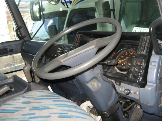 ขาย 6ล้อ อีซูซุ ร๊อคกี้ประกอบ 195 แรง ยาว 6 ม. ปี 2002 สภาพสวยเดิมเครื่องดี พร้อมใช้งาน ชมก่อนได้ครับ สนใจติดต่อ 081-9425443 ขาย 6ล้อ อีซูซุ ร๊อคกี้ประกอบ 195 แรง ยาว 6 ม. ปี 2002 สภาพสวยเดิมเครื่องดี พร้อมใช้งาน ชมก่อนได้ครับ สนใจติดต่อ 081-9425443