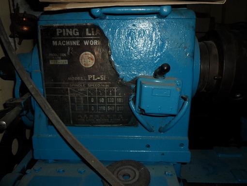 ขายครับขายเครื่องกลึงขนาด 5 ฟุต 2 เพลา เกียร์กระตุก ไต้หวัน สภาพพร้อมใช้ ไฟ 380V