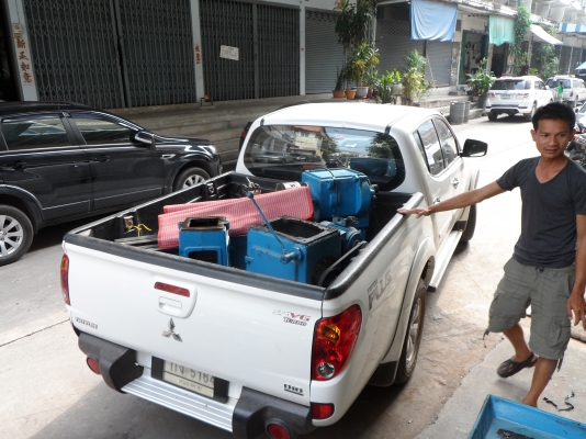 ขายครับขายเครื่องกลึงขนาด 5 ฟุต 2 เพลา เกียร์กระตุก ไต้หวัน สภาพพร้อมใช้ ไฟ 380V