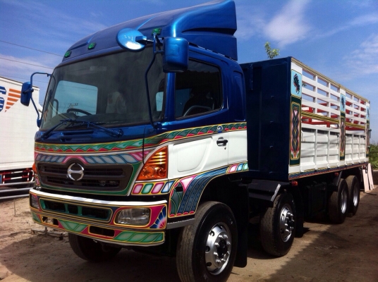 HINO เมกก้า 320  12 ล้อ 2เพรา  ปี 46 รถสวย พร้อมใช้งาน  ราคาต่อรองได้