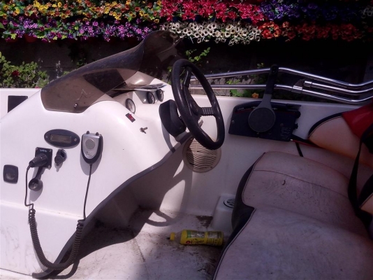 ขายเรือสปีคโบท 15 ฟุต เครื่อง115 HPพร้อมเทลเลอร์ มาพร้อมชุดเครื่องเสียง สภาพสวยครับ