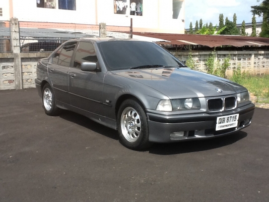 BMW 318IA เกียร์ออโต้ รถสวยพร้อมใช้ BMW 318IA เกียร์ออโต้ รถสวยพร้อมใช้