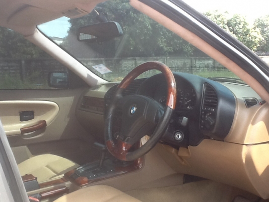 BMW 318IA เกียร์ออโต้ รถสวยพร้อมใช้ BMW 318IA เกียร์ออโต้ รถสวยพร้อมใช้