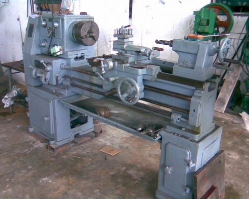 เครื่องกลึง 5 ฟุต ปิงเหลียง รุ่น 2 เพลา ไฟ 380 โวลท์