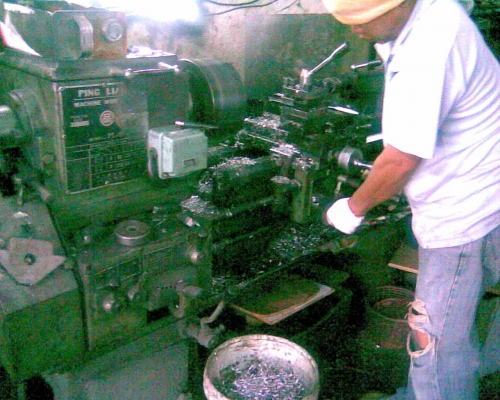 เครื่องกลึง 5 ฟุต ปิงเหลียง รุ่น 2 เพลา ไฟ 380 โวลท์