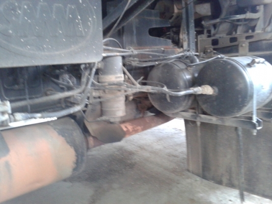 สิบล้อสองเพลาอีโน่ ดั้มสามมิตร ระบบลากพ่วง.. อีโน่ สมอเงิน240  แรงม้า  พร้อมใช้งาน