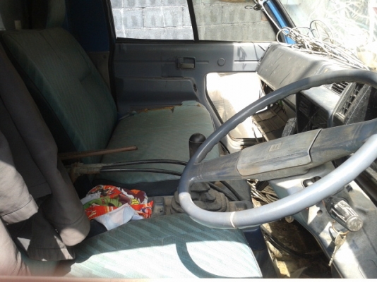 สิบล้อสองเพลาอีโน่ ดั้มสามมิตร ระบบลากพ่วง.. อีโน่ สมอเงิน240  แรงม้า  พร้อมใช้งาน