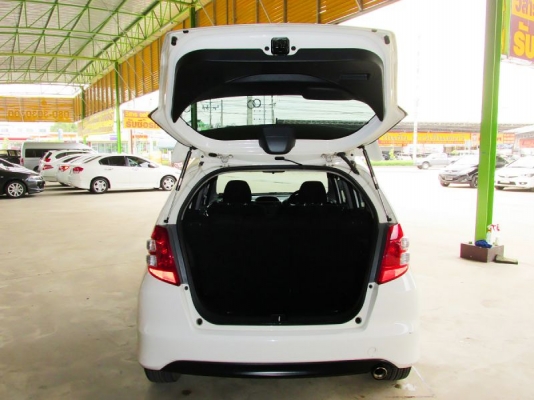 HONDA JAZZ i-VTEC 1.5 AT ปี 2010 HONDA JAZZ i-VTEC 1.5 AT ปี 2010