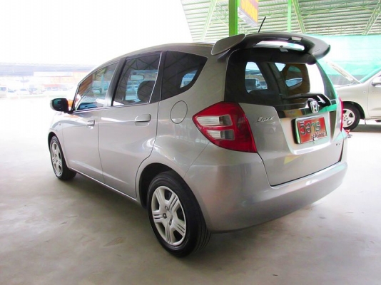 HONDA JAZZ i-VTEC 1.5 AT ปี 2009 HONDA JAZZ i-VTEC 1.5 AT ปี 2009