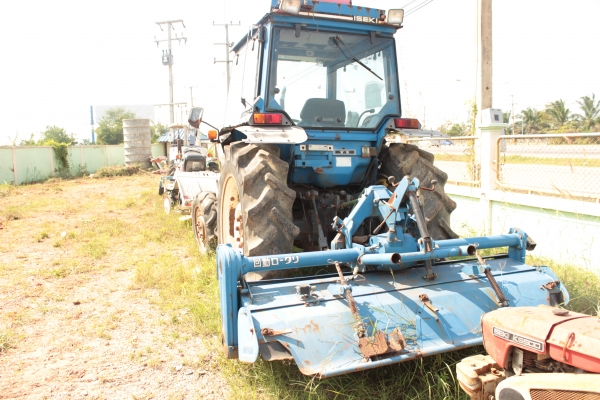 ขายรถไถ ISEKI S-DX 2 เพลา 4 WD 45แรง ราคา 400,000บาท ขายรถไถ ISEKI S-DX 2 เพลา 4 WD 45แรง ราคา 400,000บาท