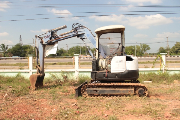 ขายแบคโฮ CAT MM40SR รุ่นใหม่ ขนาด 40 แรง ก้นมน คอสไลด์  เครื่องดีเซลล์ 4สูบ ราคา 280,000บาท