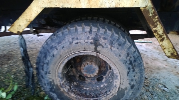 6ล้อดั้ม ยาง9.00 2คัน HINO KL300และISUZU 175 แรง ขาย7.8 แสน...