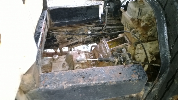 6ล้อดั้ม ยาง9.00 2คัน HINO KL300และISUZU 175 แรง ขาย7.8 แสน...