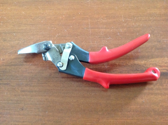 ขายกรรไกรตัดโลหะ ตัดซ้าย ตัดขวา ตัวละ