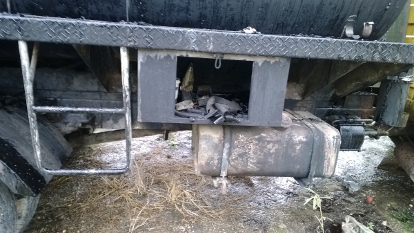 6ล้อหน้ายาวสปรยาง ขาย3แสน เลิกกิจการ...ใช้งานได้ปกติ