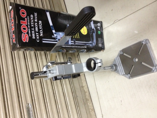 แท่นจับสว่าน SOLO No.5520