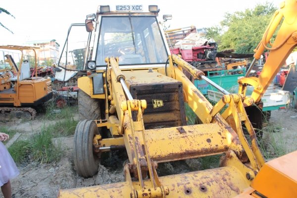 ขายรถหน้าตัก หลังขุด  JCB: 3CX 1เพลา  ราคา 430,000 บาท