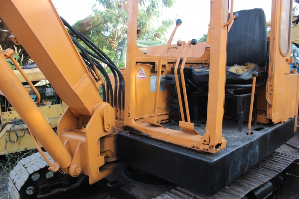 ขายแบคโฮ MITSUBISHI MS04M PC40 4สูบ เครื่องดี ช่วงล่างเต็ม ราคา 210,000บาท