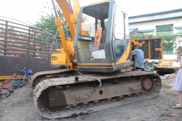 ขายแบคโฮ PC130 JCB: CS130 เครื่อง ISUZU ราคา 1,250,000 บาท ซีเรียล 758062 เลขเครื่องยนต์ 4BG1-112816