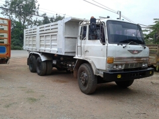 ขายรถบรรทุกสิบล้อดั๊มพ์ HINO F18 เครื่องเดิม เกียร์เดิม หัวเก๋งเดิมบาง ภายในเดิมครบ ยางดี สภาพพร้อมใช้