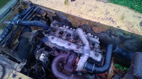 PC200-3 คอนโทนสั้น สีไม่สวย ;วางเครื่อง ISUZU รถทำงานดี ขาย...เลิกกิจการ 4.5แสน