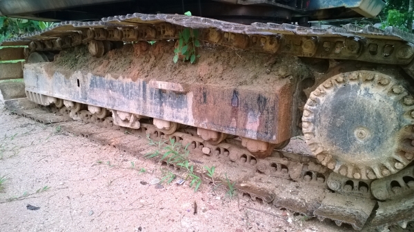 PC200-3 คอนโทนสั้น สีไม่สวย ;วางเครื่อง ISUZU รถทำงานดี ขาย...เลิกกิจการ 4.5แสน