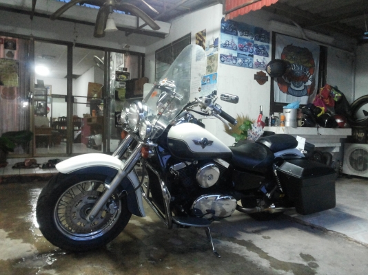 ขาย kawasaki รุ่น vulcan 1500 cc. ปี 1998 อินวอยท์+สรรพสามิตรแท้ สีเทา-ขาว รถสีเดิมจากญี่ปุ่นครับ 195,000 บาท