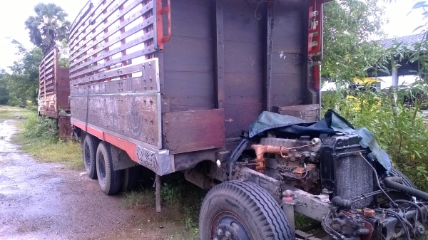 KT925รถ10ล้อเพลาเดียว (หัวเก่าทิ้งใส่หัวใหม่)รถสวย เดิมๆ คัสซีสวย เครื่องสวย ยางสวย เบรคทิฟฟี่.เล่มพร้อม