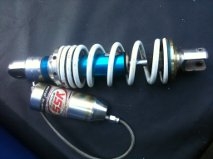 ฝากขาย โช๊คแก๊ส   ต้นละ 300  คุณหน่อย 088-093-6532