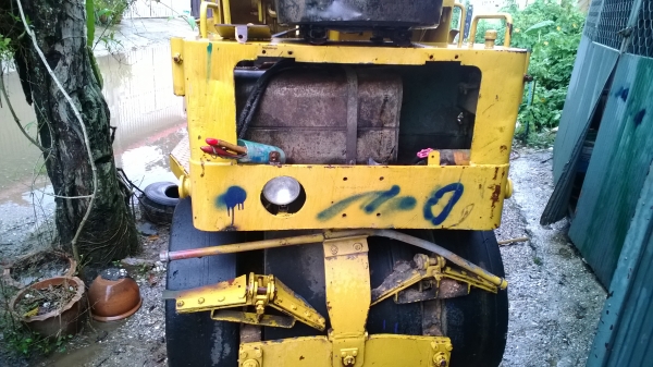 รถบดเล็ก4ตันนั่งขับ SAKAI ล้อเหล็ก-ล้อยาง พร้อมใช้ สภาพดี...