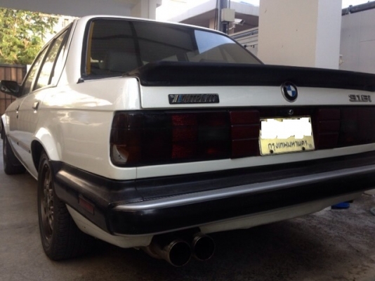 ขาย BMW E30 4dr 316i ปี2531 เกียธรรมดา สีขาว ขาย BMW E30 4dr 316i ปี2531 เกียธรรมดา สีขาว