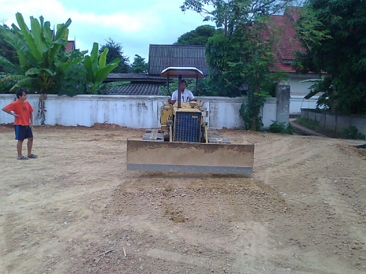 รถแทรคเตอร์ KOMATSU D20 PL-5 แรงดี ทำงานไว ประหยัดน้ำมัน ตัดราคาเหลือเพียง 1.4 แสนบาท.