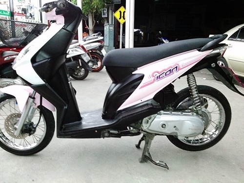 ขาย ICON(รถเดิมๆๆ) สภาพแจ๋มๆๆราคาถูกๆๆ 12500 บาท เข้ามาดูกันก่อน