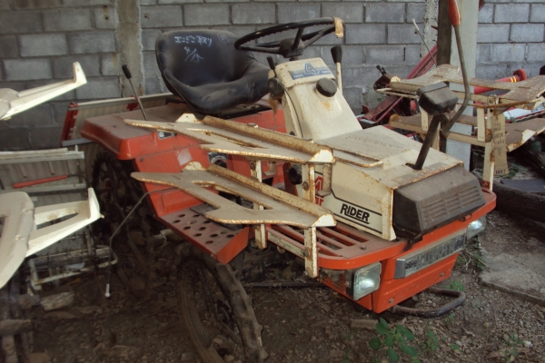 รถดำนา 4 แถว แบบนั่งขับ