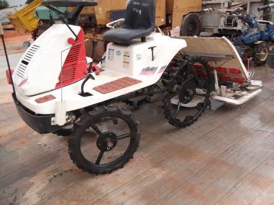 รถดำนา 4 แถว แบบนั่งขับ