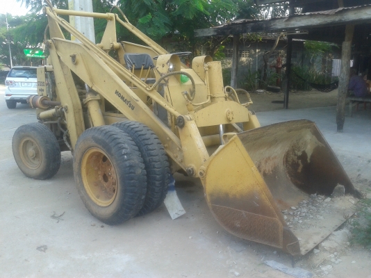 ขายรถตักล้อยาง