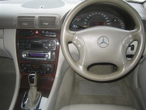 Benz C180 2.0AT ปี2003