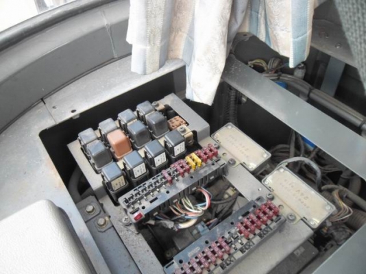 ขาย  KOMATSU LW 100 M-1  รถเครนล้อยาง