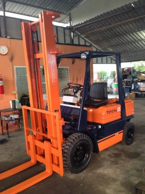 ขาย ฟอล์คลิฟต์ 2.5 ตัน TOYOTA 5FD25  เก่าญี่ปุ่น