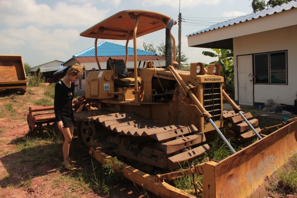 ขายด่วน รถแทรกเตอร์แถมโรตารี่ MITSUBISHI FA50 ราคา 410,000บาท