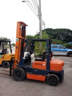 ขาย ฟอล์คลิฟต์ 2.5 ตัน TOYOTA 5FG25 เก่าญี่ปุ่น ขาย ฟอล์คลิฟต์ 2.5 ตัน TOYOTA 5FG25 เก่าญี่ปุ่น