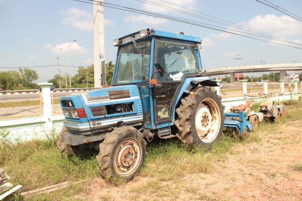 ขายรถไถ ISEKI S-DX 2 เพลา 4 WD 45แรง โรตารี่พร้อม ราคา 400,000บาท