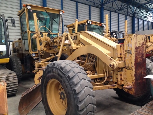 ขายรถเกรด Caterpillar 140G #72V1622 w/ scarifier 1993year 9559hrs รถจอดอยู่ที่โกดังในไทยค่ะ