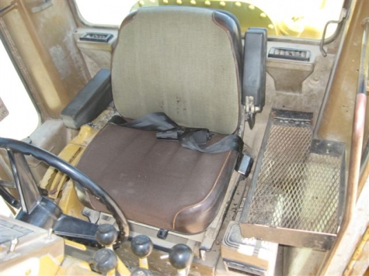 ขายรถเกรด Caterpillar 140G #72V1622 w/ scarifier 1993year 9559hrs รถจอดอยู่ที่โกดังในไทยค่ะ