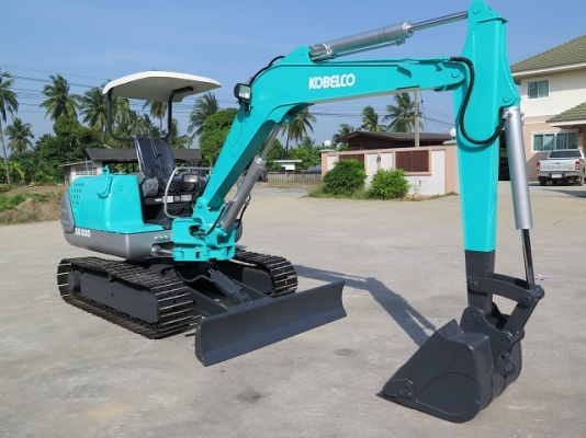 รถขุด แบคโฮล KOBELCO SK035 ทำสีใหม่ มือสองญี่ปุ่น นำเข้าเอง ยังไม่เคยใช้งานในไทย