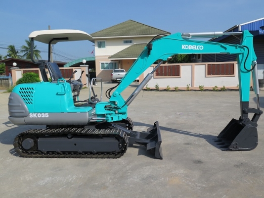 รถขุด แบคโฮล KOBELCO SK035 ทำสีใหม่ มือสองญี่ปุ่น นำเข้าเอง ยังไม่เคยใช้งานในไทย