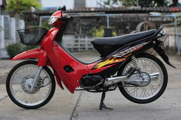 Wave 100 ปี 48 แดง-ดำ เดิมๆ Wave 100 ปี 48 แดง-ดำ เดิมๆ