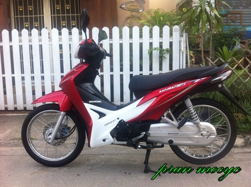 ขายhonda wave 110i สีเเดงขาว ปี2013