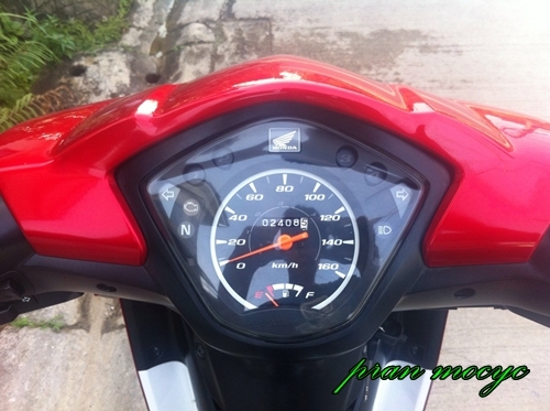 ขายhonda wave 110i สีเเดงขาว ปี2013 ขายhonda wave 110i สีเเดงขาว ปี2013